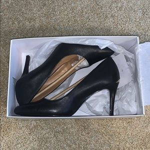 CALVIN KLEIN KAMARA NAPPA HEELS! NEVER WORN!!